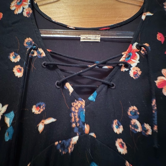 Hollister Black Floral Dress size XS - Picture 5 of 9
